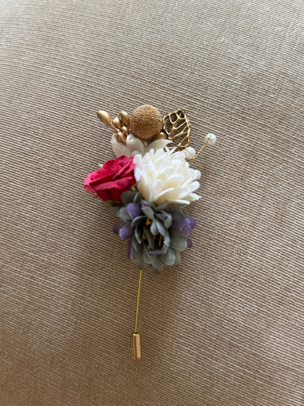 Elegant Floral Lapel Pin with Gold Accents