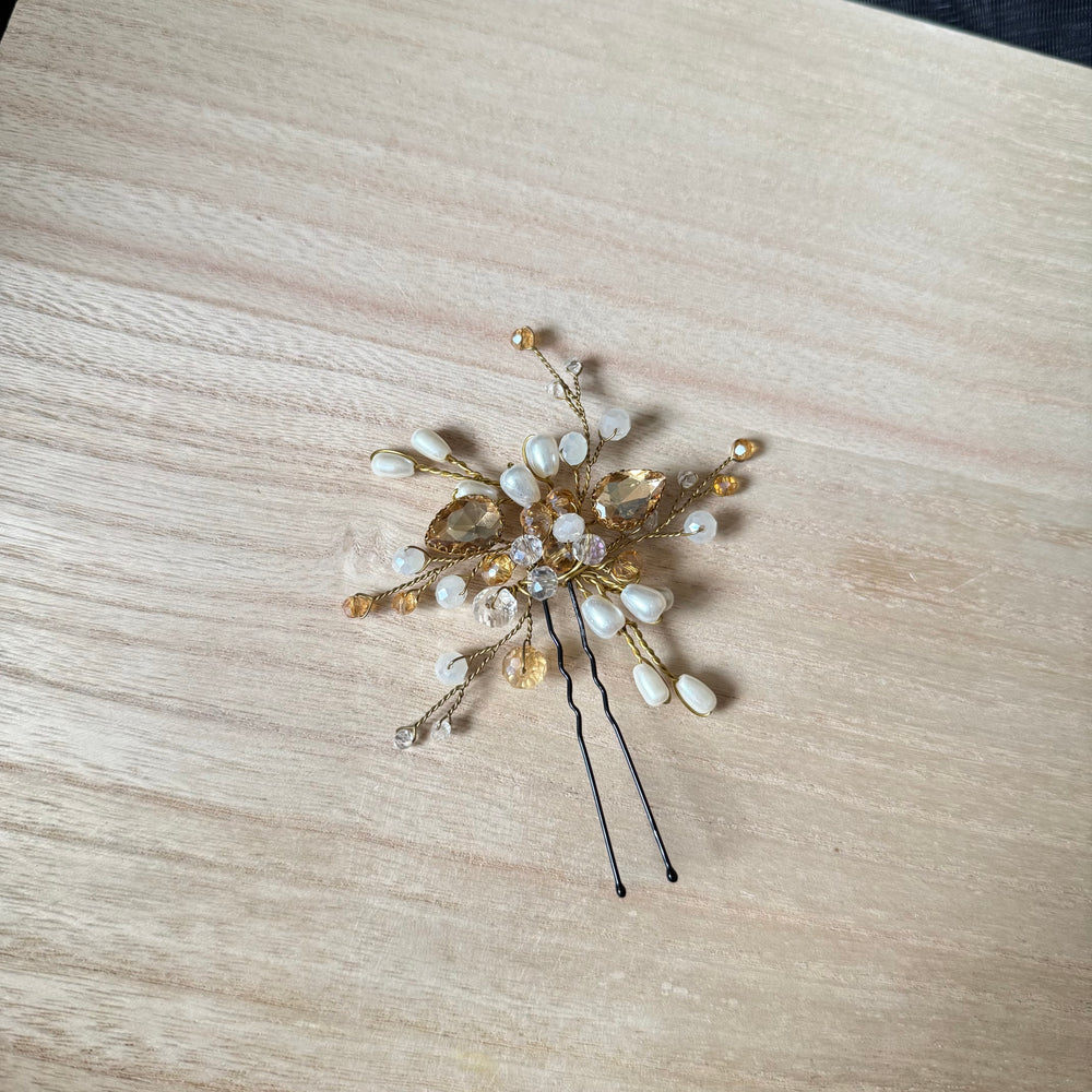 Yarrow Bun Pin