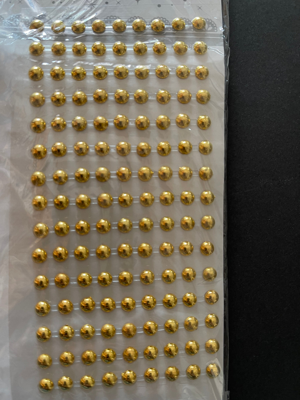 Sticky golden Pearls