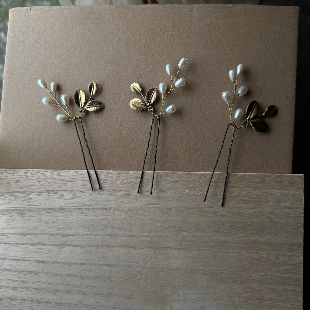 Gold Leaf and Pearl bridal hair pins